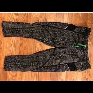 Athleta Capri yoga pants leggings